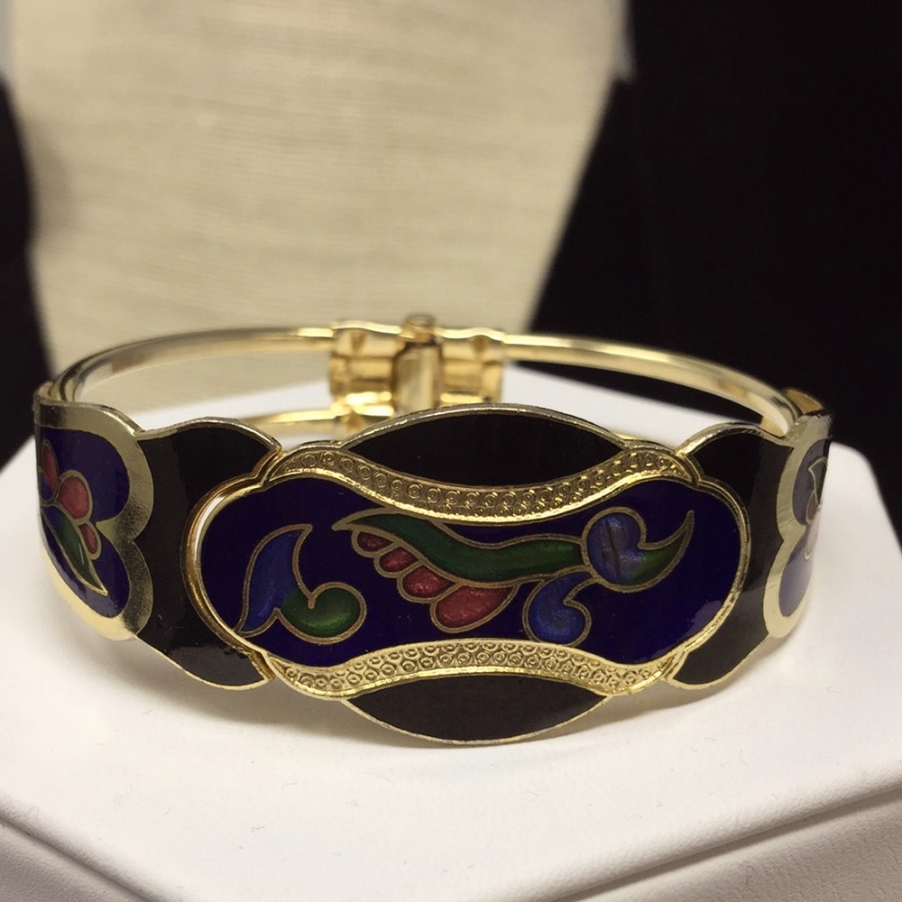 Cloisonné bracelet vintage set in gold tone hinged